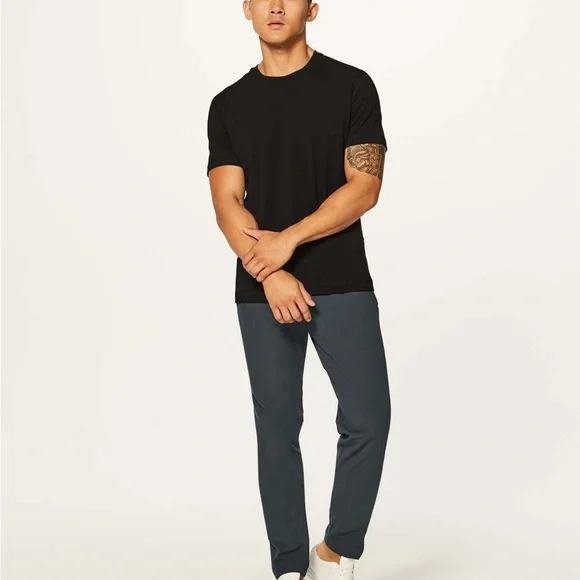 Commission Slim-Fit Pant 34" *Warpstreme in Melanite - Picture 4 of 7